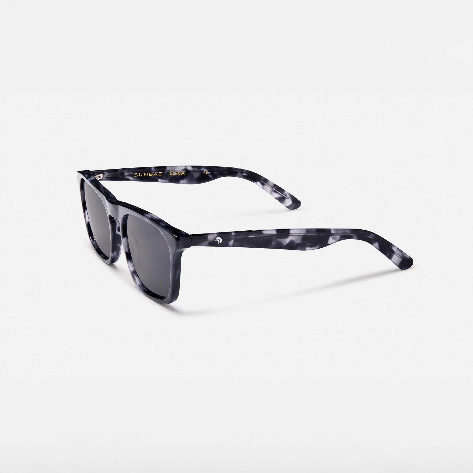 Eclipse Black Aurora